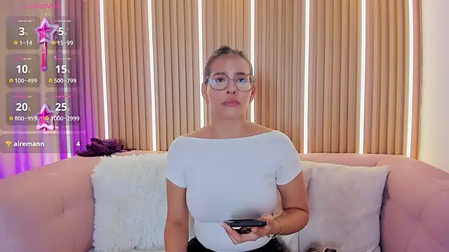 Luna Millers online show from June 28, 2026, 4:52 am