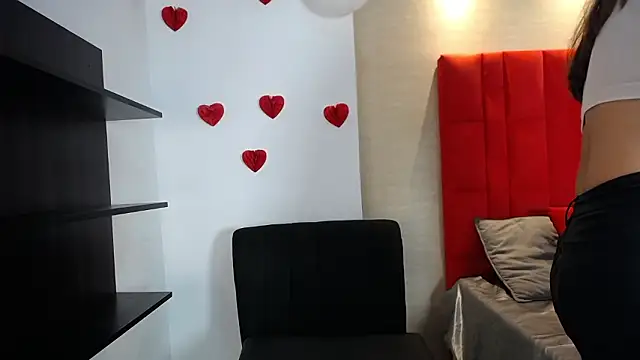 Snapshot of Luna_Millers chatting on February 23, 2026, 4:25 am Luna Millers online show from February 23, 2026, 4:25 am