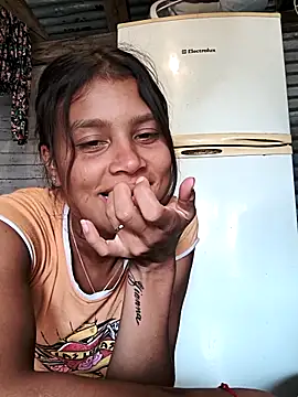 Snapshot of Morochitamika chatting on April 17, 2026, 5:38 pm Morochitamika online show from April 17, 2026, 5:38 pm