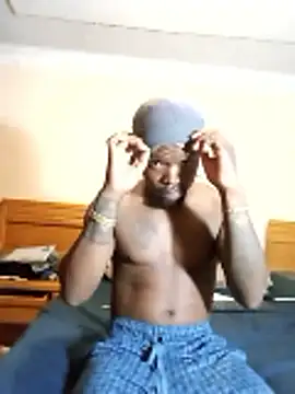 Snapshot of -HIIM- chatting on February 16, 2026, 11:24 pm -HIIM- online show from February 16, 2026, 11:24 pm