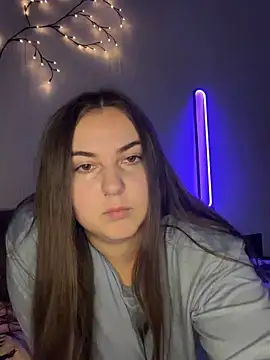 Snapshot of AlyaX_X chatting on February 6, 2026, 2:02 pm AlyaX X online show from February 6, 2026, 2:02 pm