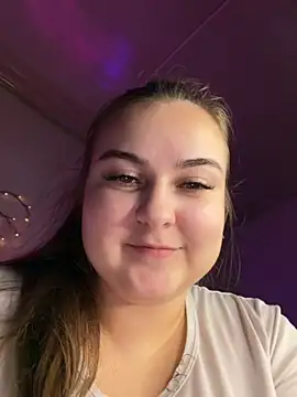 Snapshot of AlyaX_X chatting on February 24, 2026, 2:07 pm AlyaX X online show from February 24, 2026, 2:07 pm