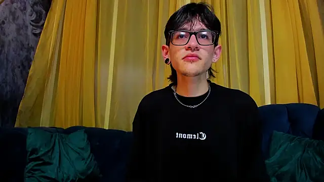 Snapshot of Jax_valentine chatting on February 10, 2026, 10:53 pm Jax valentine online show from February 10, 2026, 10:53 pm