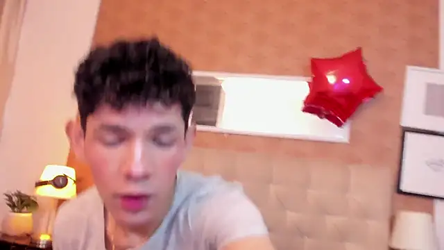 arlequiin  online show from February 19, 2026, 8:28 pm