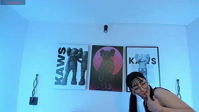 Snapshot of Maddie_Rosee chatting on February 27, 2026, 3:51 am Maddie Rosee online show from February 27, 2026, 3:51 am