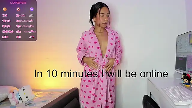 kaylaneee  online show from June 10, 2026, 12:50 pm