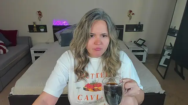 LilyBel online show from May 29, 2026, 12:49 am