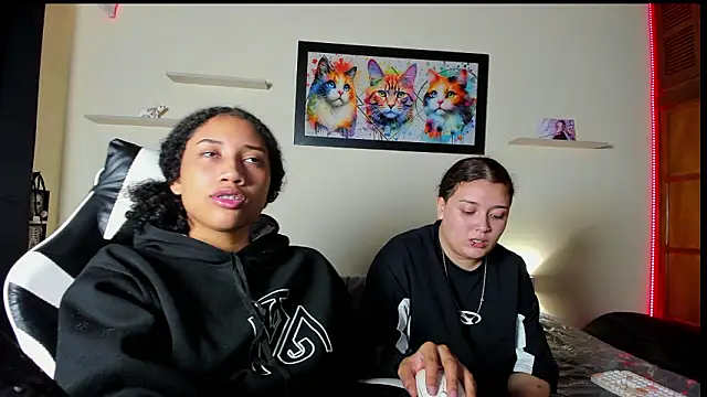 meredit cris23 online show from February 15, 2026, 12:48 pm