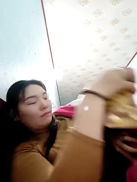 Snapshot of Marui-1 chatting on February 8, 2026, 2:15 pm Marui-1 online show from February 8, 2026, 2:15 pm