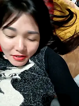 Snapshot of Marui-1 chatting on February 1, 2026, 12:58 pm Marui-1 online show from February 1, 2026, 12:58 pm