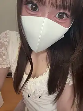 momo mm online show from June 12, 2026, 2:09 am