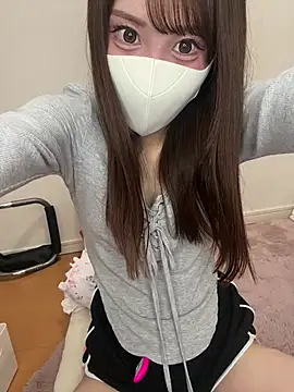 momo mm online show from May 9, 2026, 2:04 am