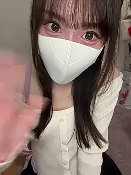 momo mm online show from May 21, 2026, 3:04 am
