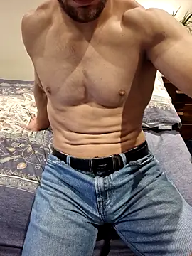 Snapshot of NakedAchilles chatting on March 5, 2026, 7:43 pm NakedAchilles online show from March 5, 2026, 7:43 pm