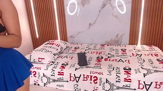 Snapshot of kelsiee_hills chatting on February 26, 2026, 12:05 pm kelsiee hills online show from February 26, 2026, 12:05 pm