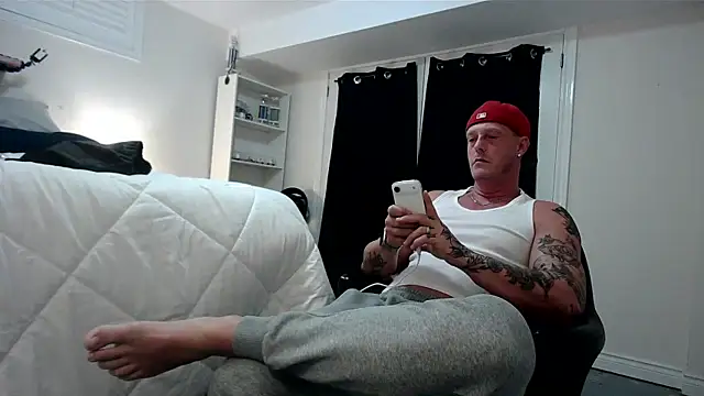 HotnCole online show from March 24, 2026, 1:27 am