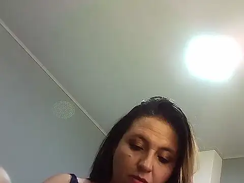 KENDRA-HONEY online show from May 25, 2026, 4:28 pm