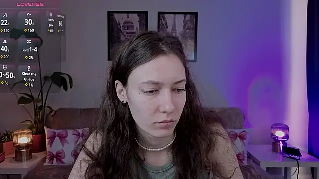 VioletaBloom online show from February 1, 2026, 7:06 am