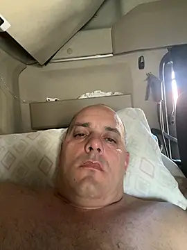 kipsy0 online show from April 17, 2026, 1:58 pm