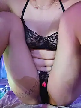 Snapshot of Kitty_San_xXx chatting on April 28, 2026, 2:27 am Kitty San xXx online show from April 28, 2026, 2:27 am