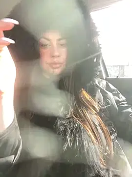 Snapshot of goldengenesdoll chatting on February 25, 2026, 11:32 am goldengenesdoll online show from February 25, 2026, 11:32 am