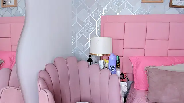 dolly kitter online show from February 23, 2026, 11:44 am