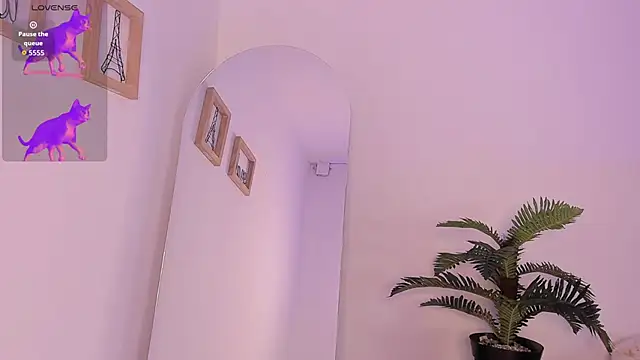 im tiffany  online show from February 6, 2026, 4:30 am