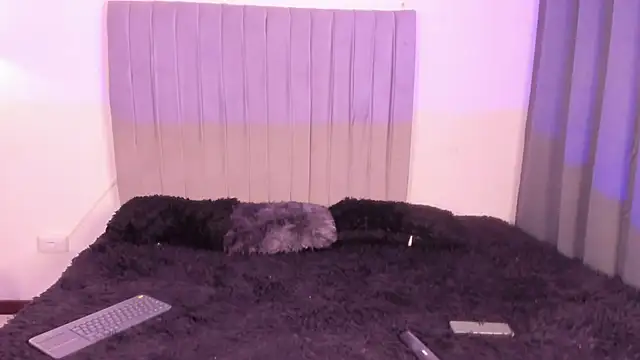 im tiffany  online show from March 2, 2026, 4:35 am