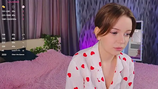 Snapshot of HaggledParasail chatting on February 20, 2026, 7:10 am HaggledParasail online show from February 20, 2026, 7:10 am