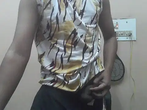 chocolatesboy143 online show from February 26, 2026, 4:07 pm