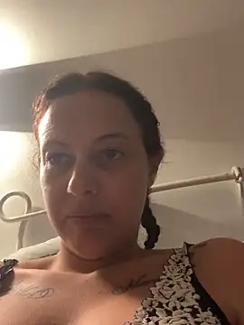 SophieSchmidt online show from April 20, 2026, 6:42 pm