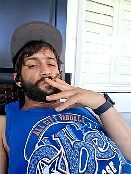 Snapshot of TrndSettr chatting on February 22, 2026, 6:31 pm TrndSettr online show from February 22, 2026, 6:31 pm