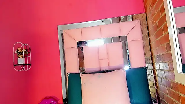 Baby doll XOXO online show from February 8, 2026, 5:43 pm