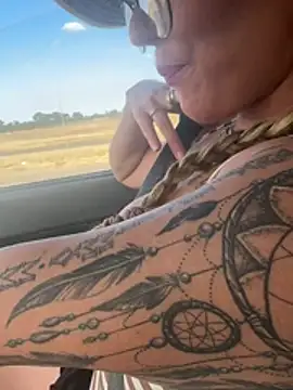 VANTABLACKXXX online show from February 24, 2026, 5:19 am