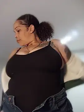 harleycakess online show from April 24, 2026, 7:43 am