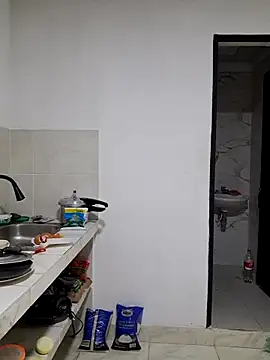 Cris18sexy online show from April 13, 2026, 1:48 pm