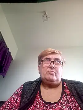 SusanStar874 online show from April 13, 2026, 1:48 pm