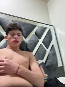 Snapshot of Andy12912 chatting on February 14, 2026, 6:41 pm Andy12912 online show from February 14, 2026, 6:41 pm