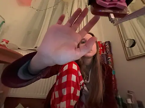 Snapshot of Wantlt chatting on February 12, 2026, 8:52 pm Wantlt online show from February 12, 2026, 8:52 pm