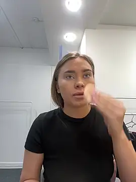 Snapshot of MonicaWestt chatting on February 12, 2026, 6:57 am MonicaWestt online show from February 12, 2026, 6:57 am