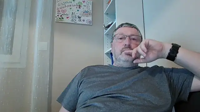 Snapshot of doudou310 chatting on February 27, 2026, 5:18 am doudou310 online show from February 27, 2026, 5:18 am