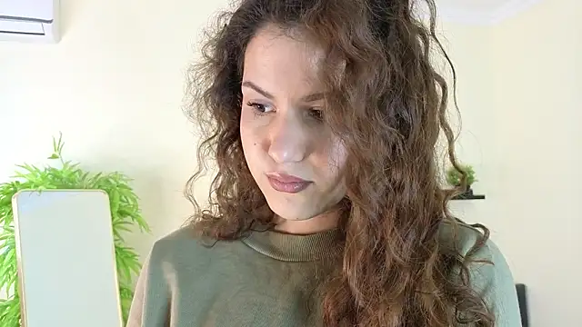 Lili Torin online show from February 13, 2026, 1:33 pm