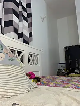 Snapshot of SluttyEll chatting on February 11, 2026, 2:11 am SluttyEll online show from February 11, 2026, 2:11 am