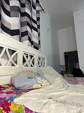 Snapshot of SluttyEll chatting on February 12, 2026, 1:38 am SluttyEll online show from February 12, 2026, 1:38 am