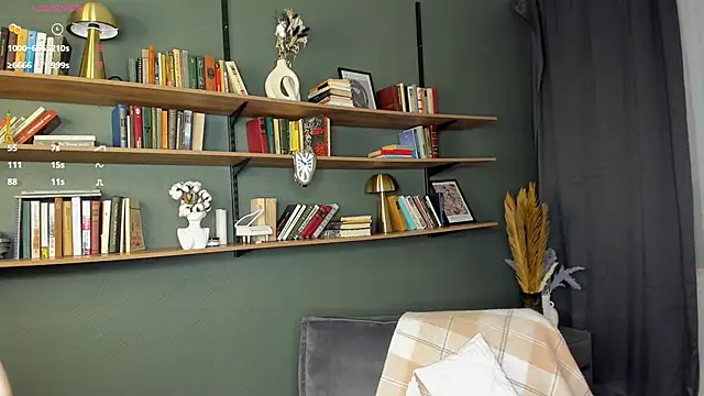 Snapshot of JuliannaLeiding chatting on February 16, 2026, 7:12 pm JuliannaLeiding online show from February 16, 2026, 7:12 pm