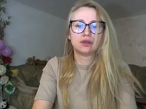 Snapshot of Nataly_Rosy chatting on February 24, 2026, 6:47 am Nataly Rosy online show from February 24, 2026, 6:47 am