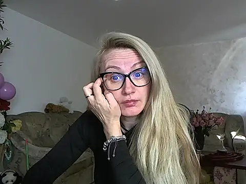 Snapshot of Nataly_Rosy chatting on February 19, 2026, 8:44 am Nataly Rosy online show from February 19, 2026, 8:44 am