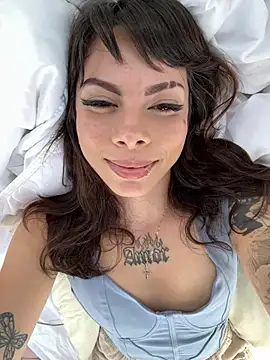 Isalove99 online show from April 1, 2026, 2:14 pm