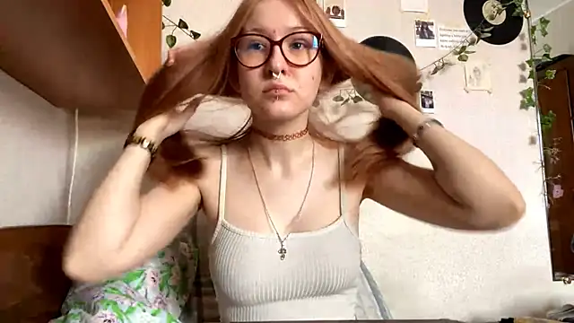 LaureenVielma online show from March 13, 2026, 7:24 am