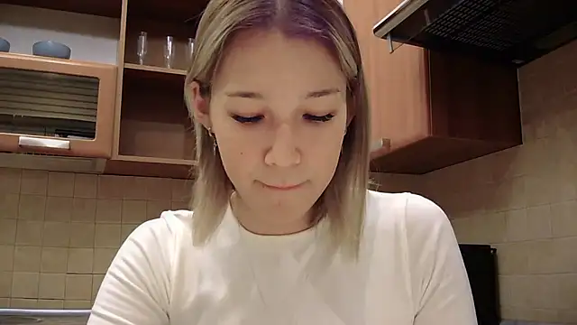 lilXdomiii online show from April 18, 2026, 4:20 pm